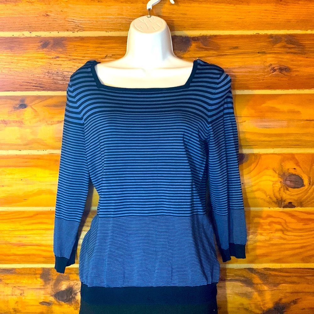 The Limited 3/4 Sleeve Gradient Blue & Black Striped Top Blouse Medium